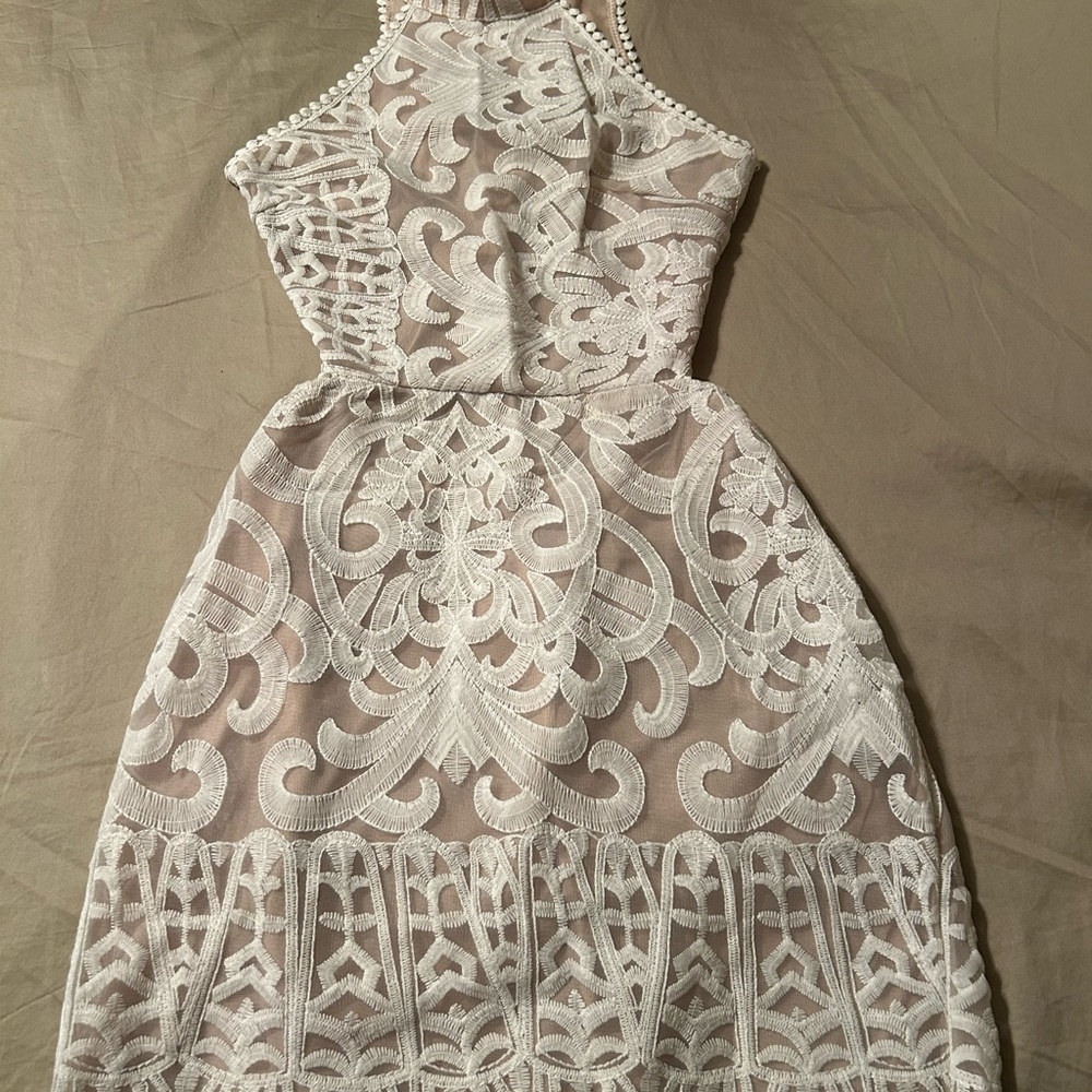 Elegant White Lace Dress